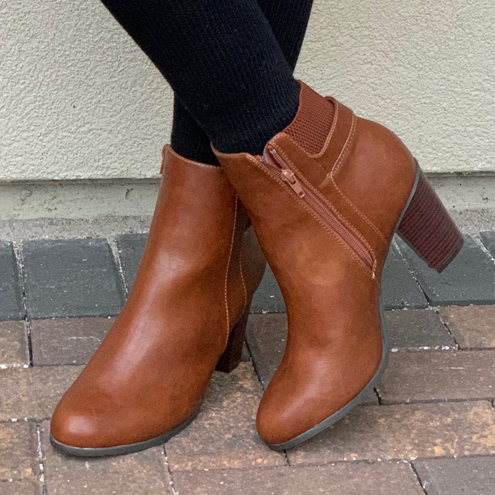 NIB Cognac Tan Buckle Detail Block Heel Ankle Boot - Picture 4 of 8